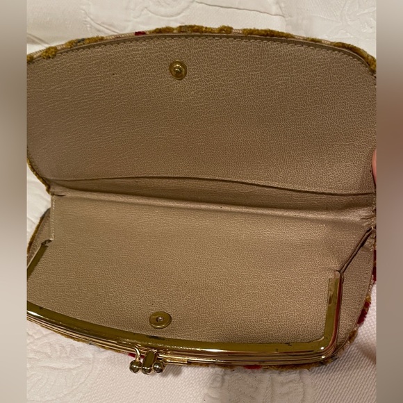 Floral Patterned Clutch - Picture 5 of 8